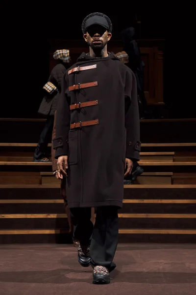 Look 17